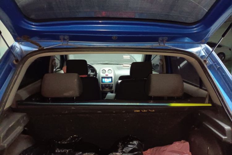 Used FAW Weizhi V2 2010 1.3L AMT Flagship Version Trunk