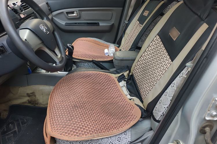 Used BAIC Weiwang M20 2014 1.5L practical type BJ415A Left Front Seat