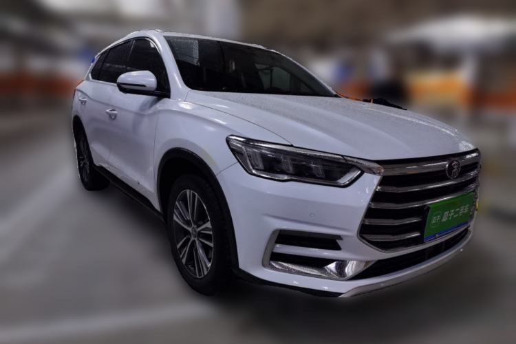 Used BYD Song Pro 2019 1.5T Automatic Luxury Model Front Right 45 Deg