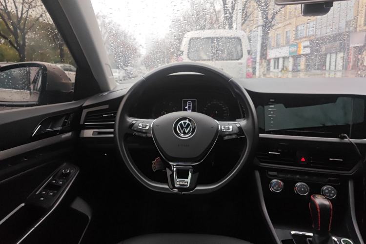 Used Volkswagen Bora 2021 1.5L Automatic Comfort Smart Connect Edition Steering Wheel