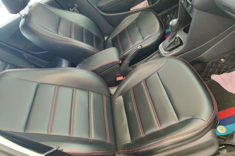 Used Volkswagen Polo 2016 1.6L Automatic Comfort Model
