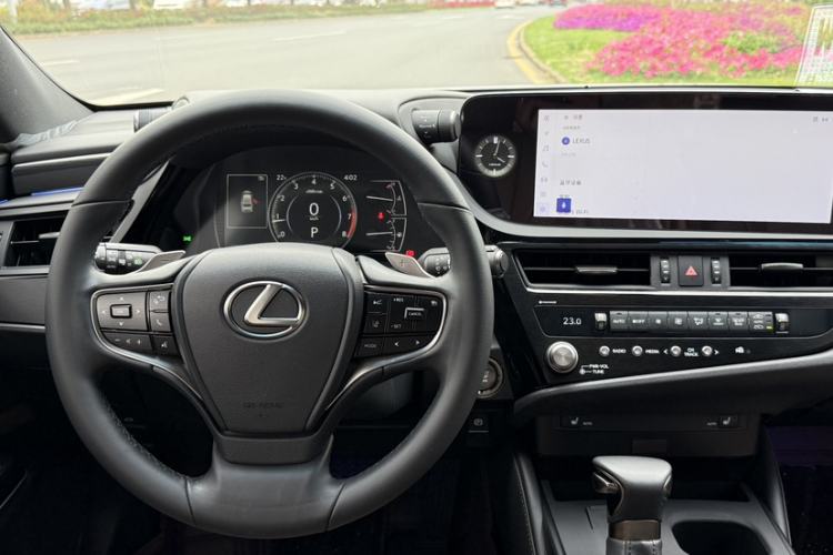 Used Lexus ES 2023 200 Excellence Edition