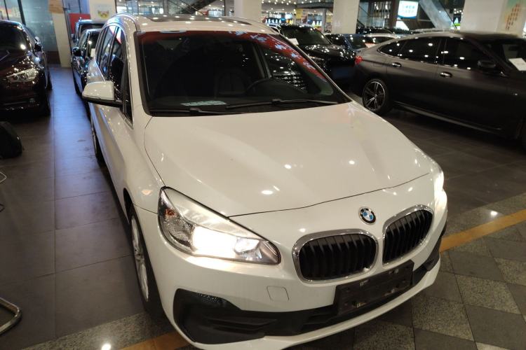 Used BMW 2 Series Gran Tourer 2018 220i Leading Model Front Right 45 Deg