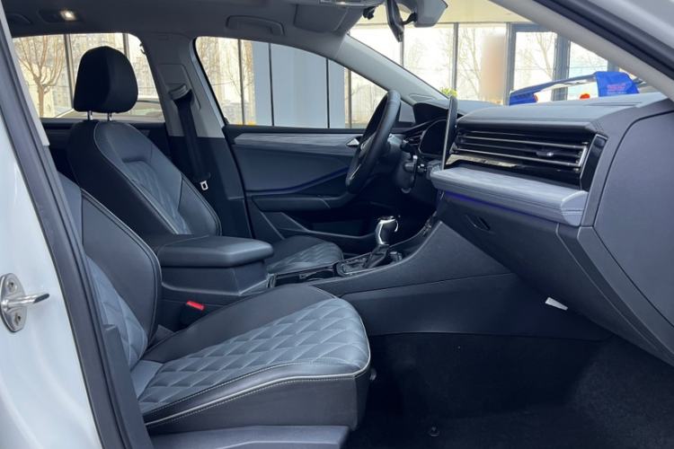 Used Volkswagen Sagitar 2023 300TSI DSG Excellence Edition Interior 11