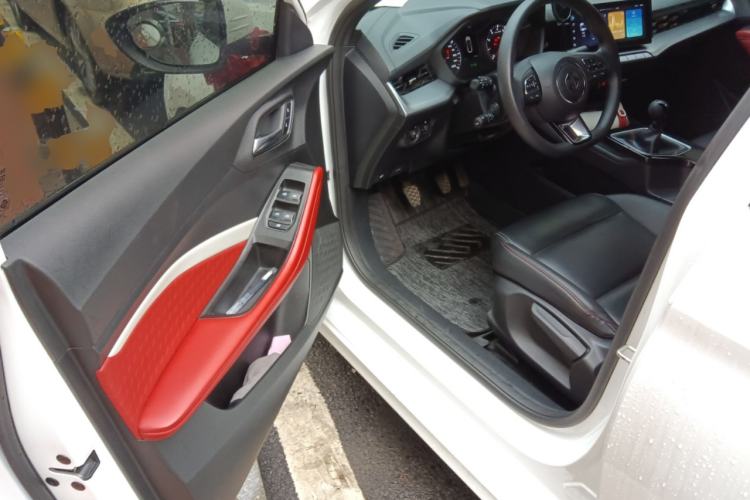 Used MG 5 2023 180 DVVT Manual Luxury Edition
