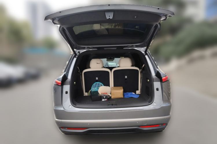 Used ONVO Luxeed L90 2025 Model—Ultra Six-Seater Version