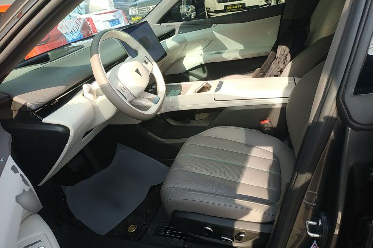 Used Deepal L07 2025 300Ultra with DeepBlue Intelligent Driving AD PRO Extended-Range Version
