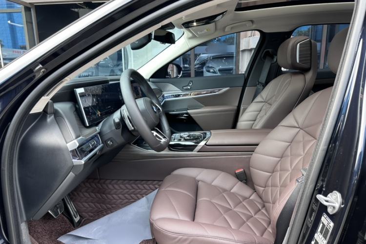 Used BMW 7 Series 2023 740Li Leading Model M Sport Package Interior 3