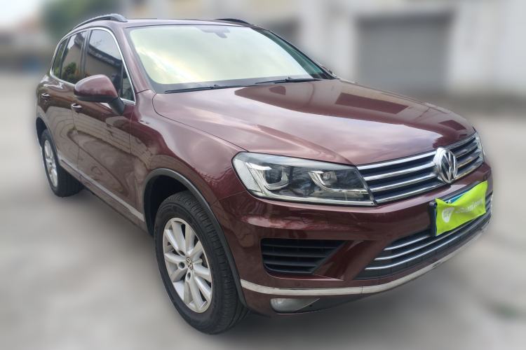 Used Volkswagen Touareg 2016 3.0 TSI Standard Version Front Right 45 Deg
