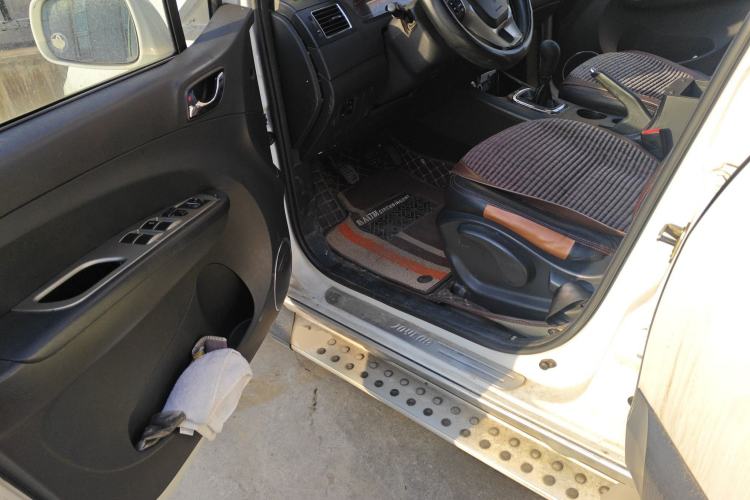 Used FORTHING Joyear X5 2013 1.6L Manual Luxury Model China IV Standard