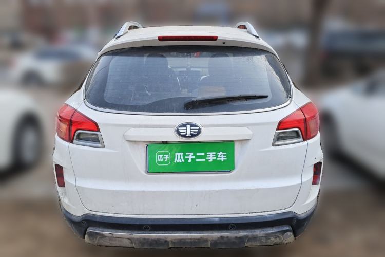 Used Bestune X80 2013 2.0L manual luxury version