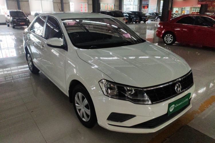 Used Volkswagen Jetta 2017 1.5L Automatic Fashion Model Front Right 45 Deg