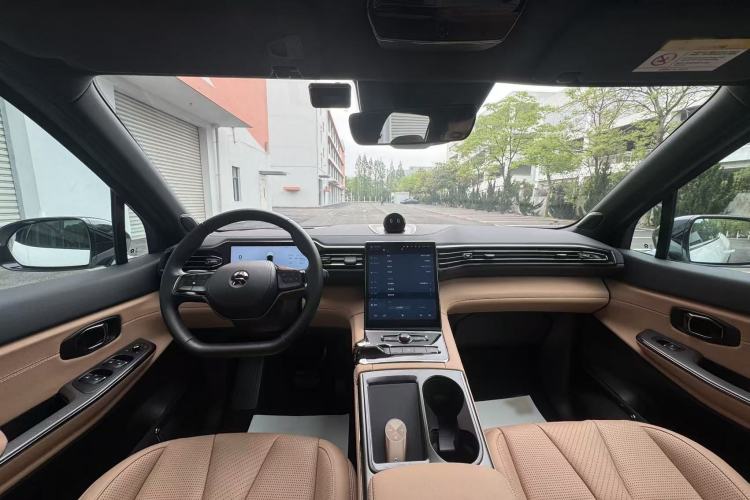 Used Nio ES8 2020 415 km Range 7-Seater Version