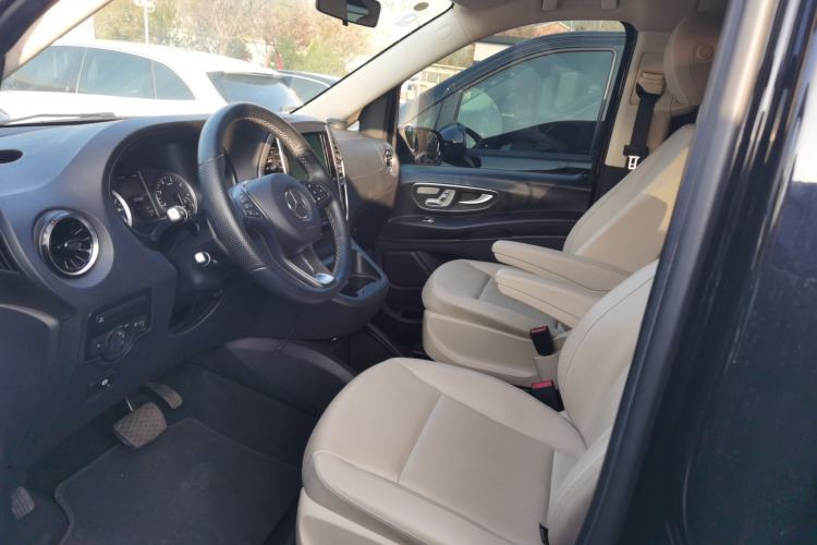 Used Mercedes-Benz Vito 2023 2.0T Business Version 7 Seats Left Front Seat