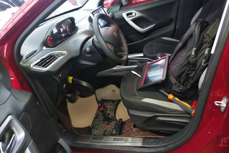 Used Peugeot 2008 2015 1.6L Automatic Playcool Edition