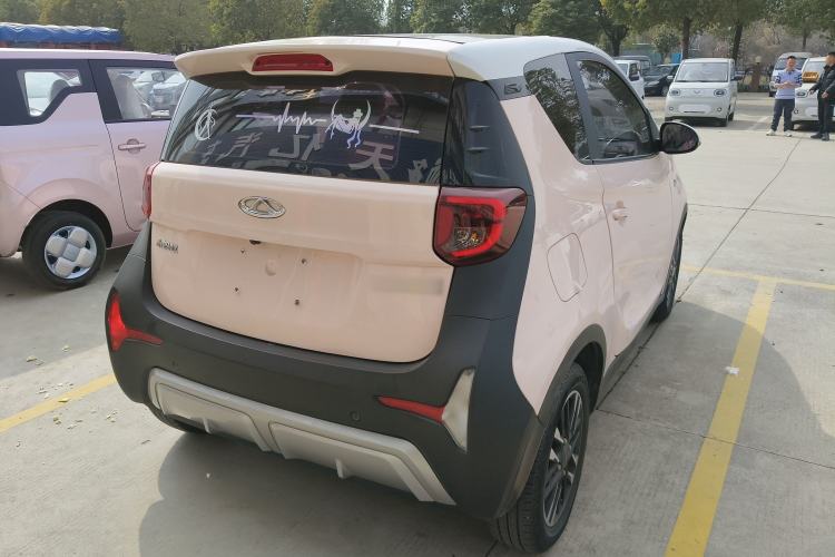 Used Chery Little Ant 2022 Sweet Pink Edition Half-Sugar Version Lithium Iron Phosphate 29.2 kWh 30 kW 301 km