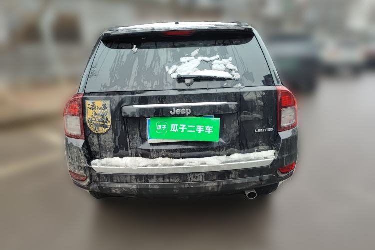 Used Jeep Compass 2015 2.0L Two-Wheel Drive Luxury Edition
