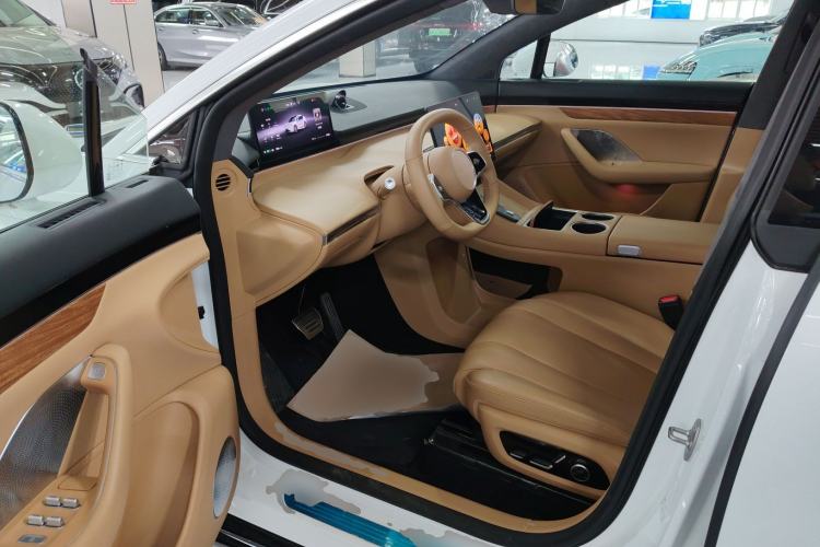 Used Hima Luxeed R7 2024 All-Electric 736 km Ultra
