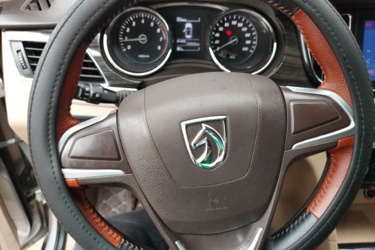 Used Baojun 730 2016 1.5L Manual Comfort Version 7 Seats China V Emission Standard