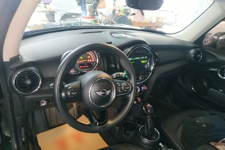 Used MINI 2016 1.2T ONE Pioneer Edition Center Console