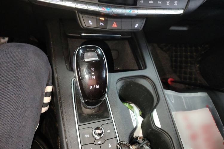 Used Cadillac XT4 2020 28T Two-Wheel-Drive Leading Version