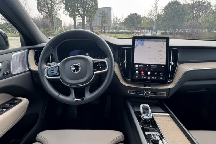 Used Volvo XC60 2026 B5 4x4 SmartDrive Sport Edition
