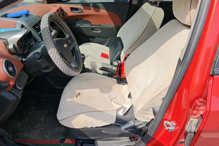 Used Chevrolet Aveo Sonic 2011 Sedan 1.4L Manual Transmission SE