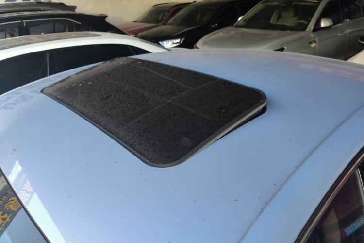 Used Roewe D7 2023 DMH 125km Superior Edition