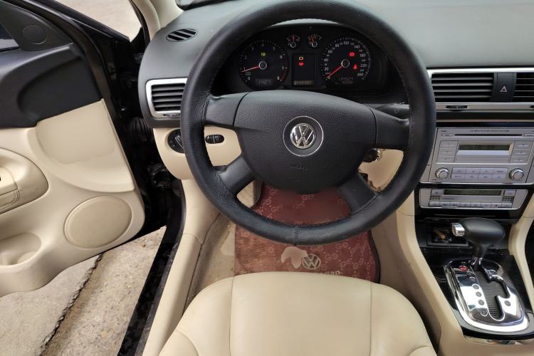 Used Volkswagen Passat 2011 1.8T Automatic Luxury Model
