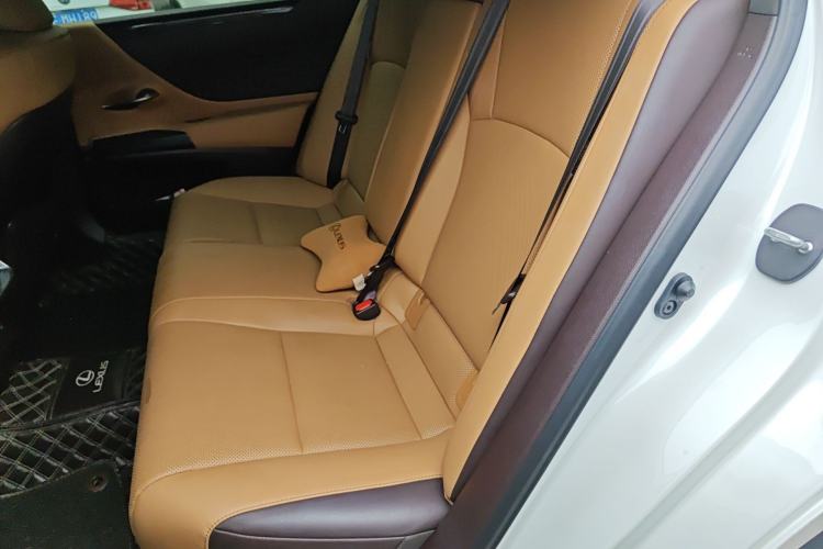 Used Lexus ES 2020 200 Excellence Edition
