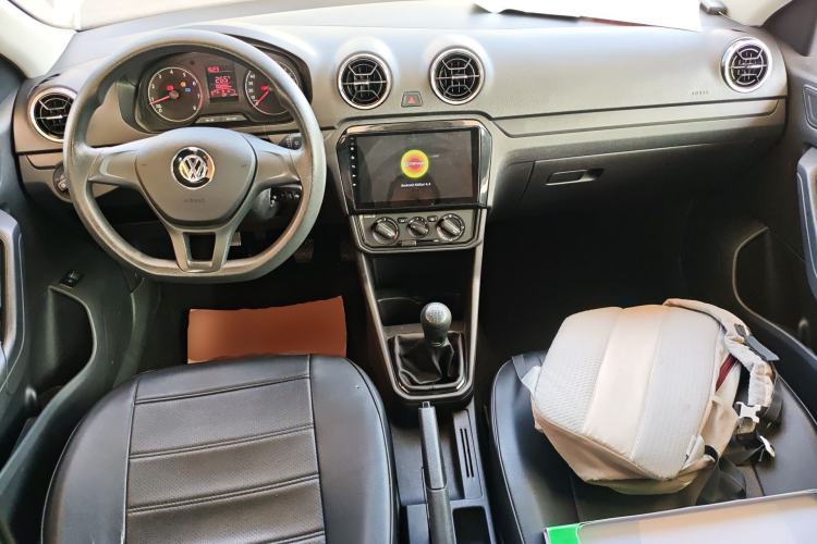 Used Volkswagen Jetta 2017 1.5L Manual Fashion Edition Center Console