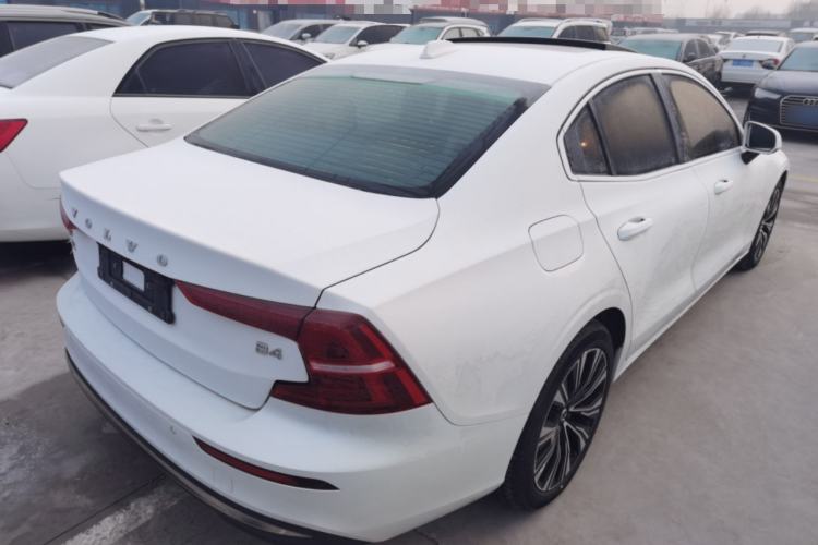 Used Volvo S60 2023 B4 Zhiyuan Luxury Edition
