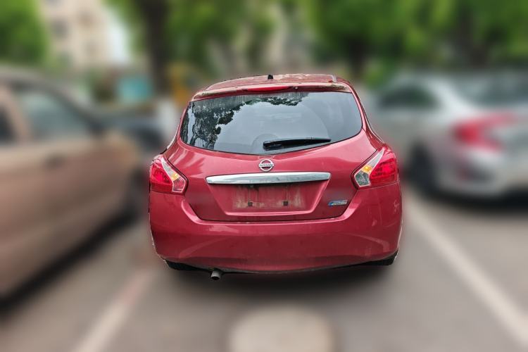 Used Nissan Tiida 2013 1.6L CVT Cool Cafe Edition