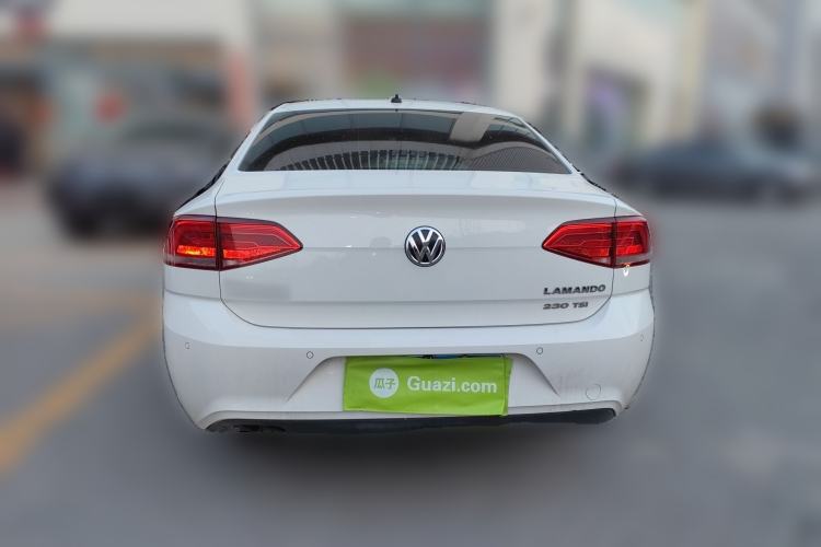 Used Volkswagen Lamando 2015 230TSI DSG Fashion Edition
