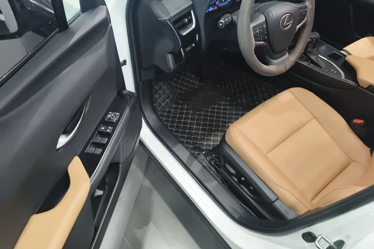Used Lexus UX 2022 260h Explore-Edition Driver Seat