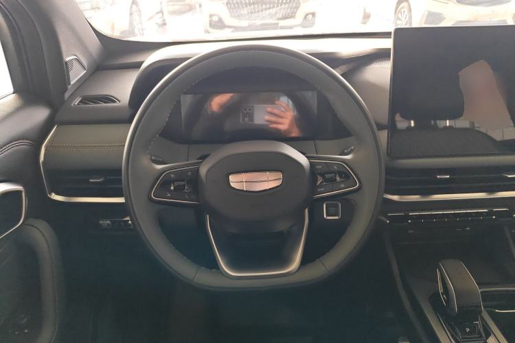 Used Geely Auto Haoyue L 2024 2.0T DCT Prestige Version
