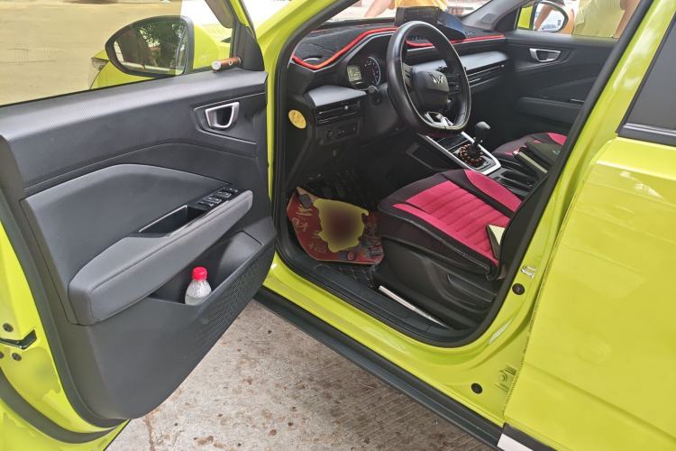 Used Wuling Alvez 2022 1.5L Manual Free-Style Model
