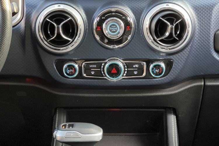 Used BAIC Off-Road BJ40 2021 2.0T Automatic Four-Wheel Drive Ring the Tower Champion Edition