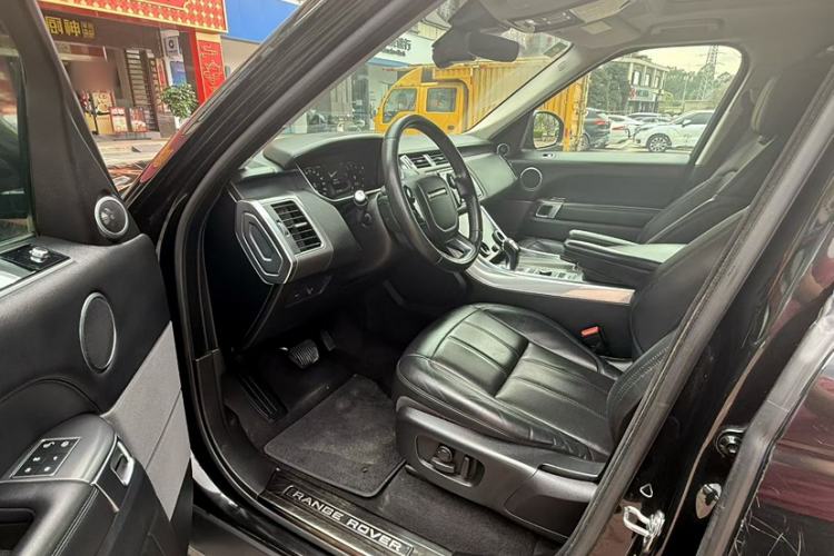Used Land Rover Range Sport 2020 3.0 L6 SE Exterior 9