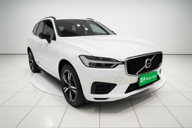 Used Volvo XC60 2019 T5 4x4 Smart & Dynamic Sport Edition China VI Standard