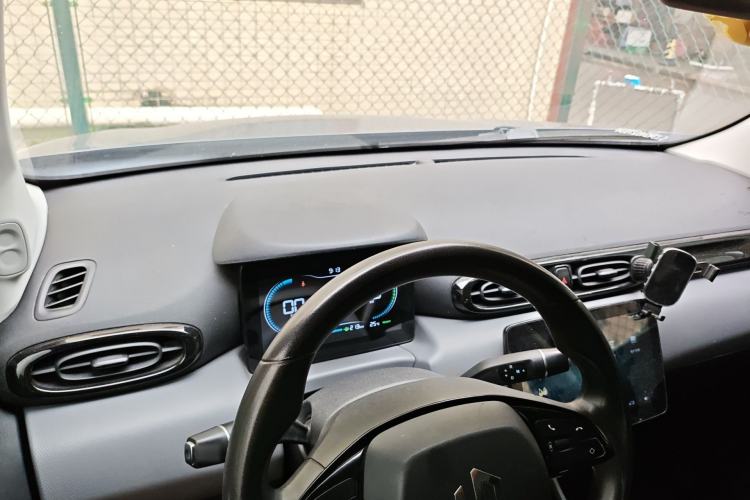 Used Leapmotor T03 2021 400 Lite Edition - Lithium-Ion Battery Center Console