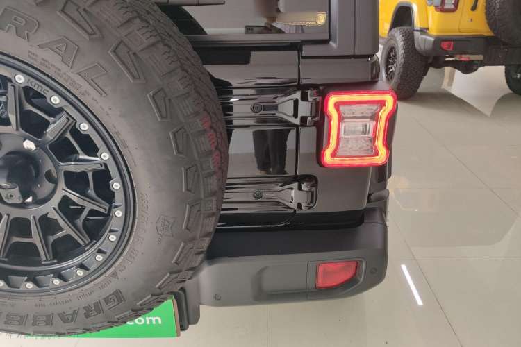 Used Jeep Wrangler 2024 2.0T Sahara Four-Door Edition
