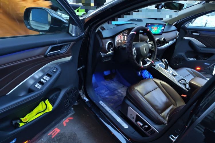 Used Wey VV6 2020 2.0T Two-Wheel Drive Smart Enjoyment+
