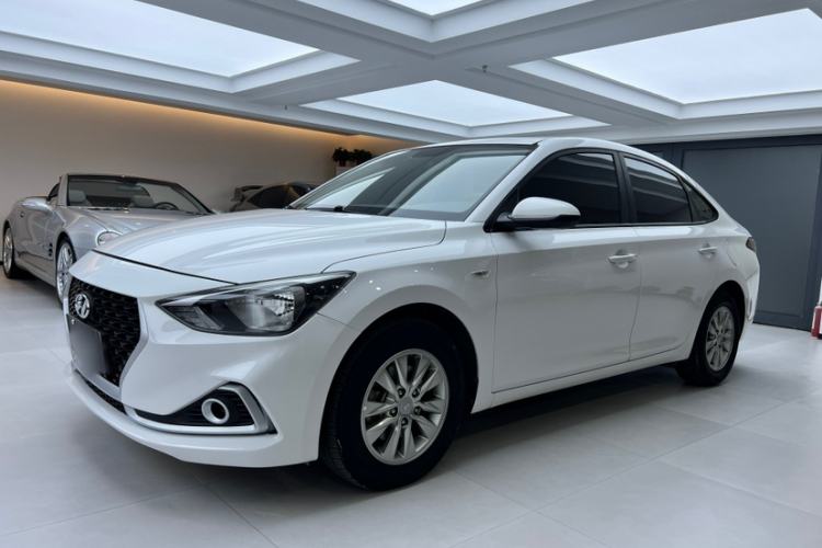 Used Hyundai Celesta 2017 1.6L Automatic Enjoyment Version GLS