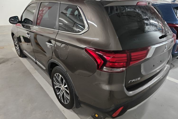 Used Mitsubishi Outlander 2018 2.4L 4x4 Elite Edition 5 Seats
