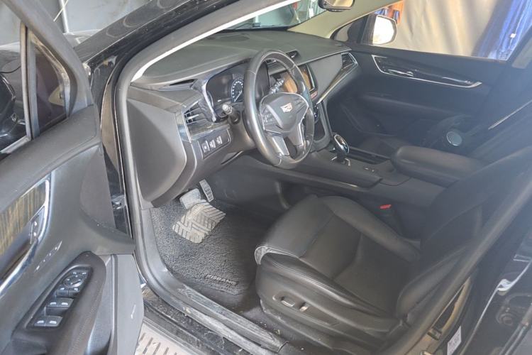 Used Cadillac XT5 2018 25T Luxury Model

