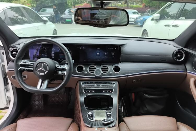 Used Mercedes-Benz E-Class 2021 Facelift E 260 L Sport Edition Center Console