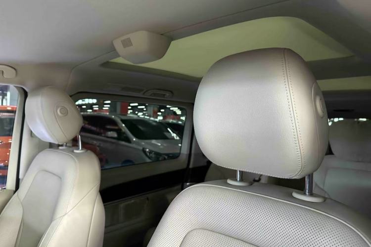 Used Mercedes-Benz V-Class 2016 V 260 Prestige Edition
