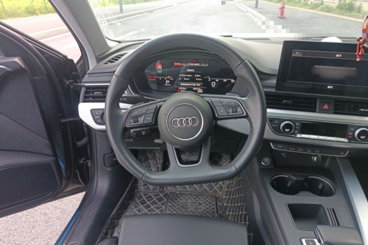 Used Audi A4L 2022 40 TFSI Luxury Dynamic Model
