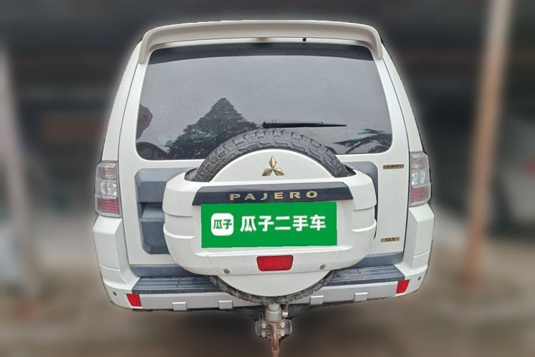 Used Mitsubishi Pajero 2012 3.8L Flagship Edition Exterior 4